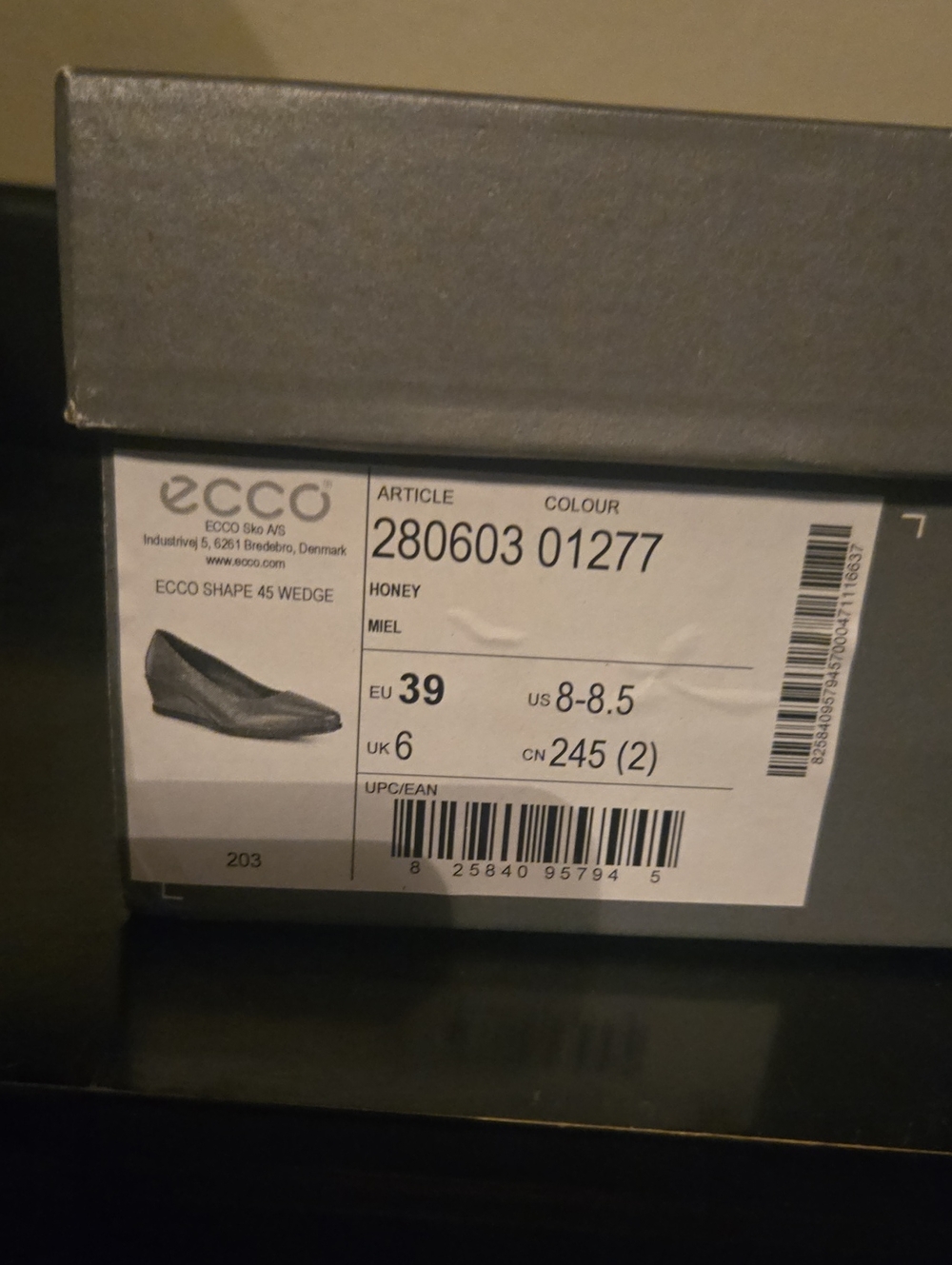 Ecco Honey Leather Slip-On Loafers